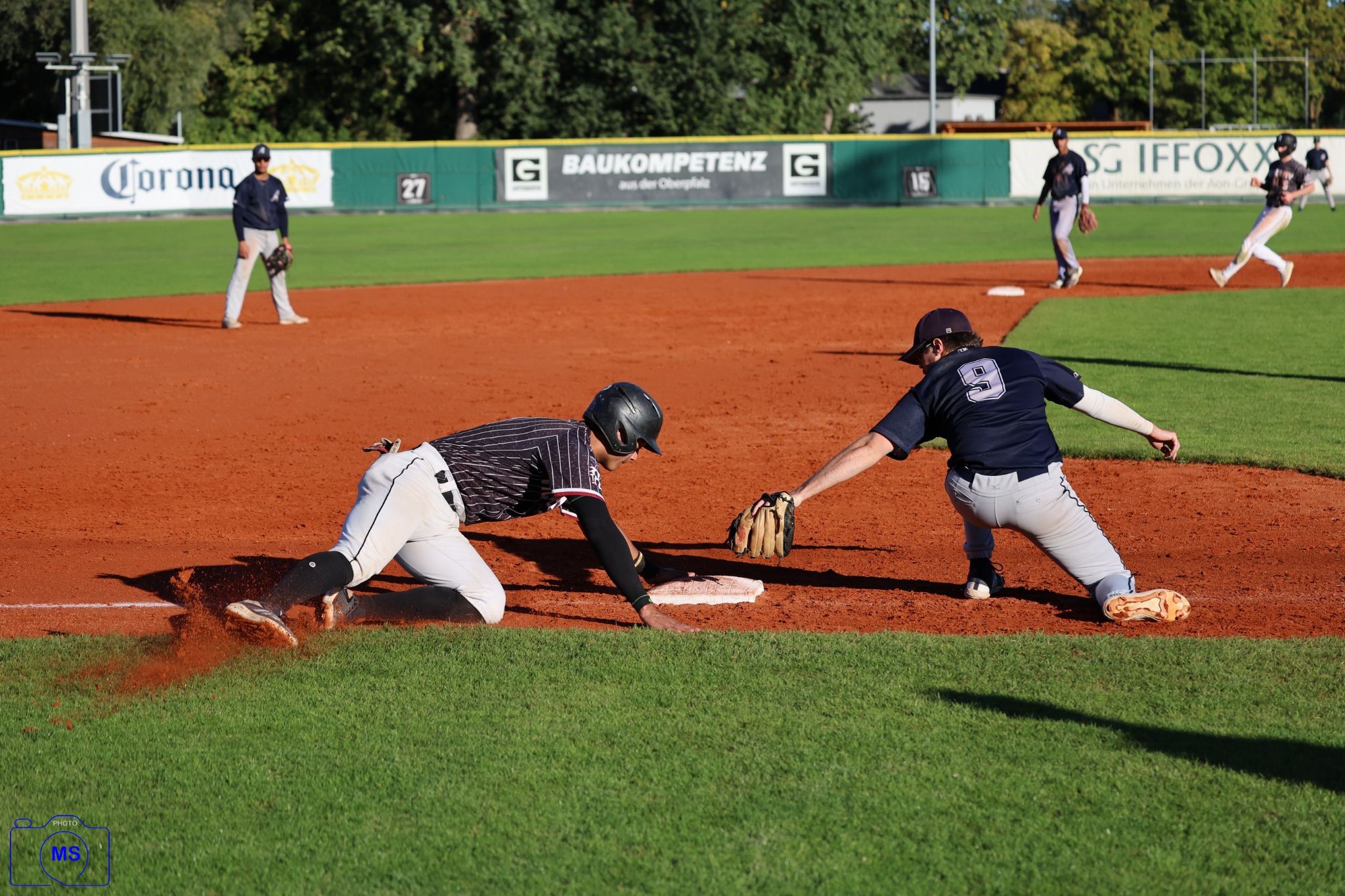 MS3 2742